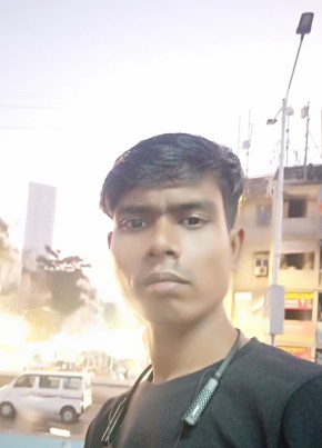 Usman, 18, India, Mumbai