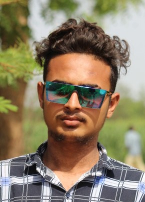 Hitesh Solanki, 19, India, Borsad
