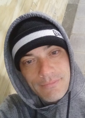 Lee, 40, United States of America, Covington (Commonwealth of Kentucky)