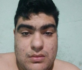 José ivasquez, 23, Puerto Madryn