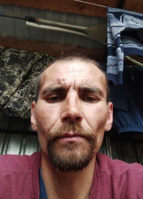 Александр из Копейска 44 года
