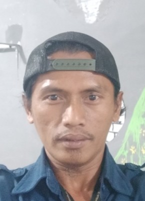 BT, 42, Indonesia, Djakarta