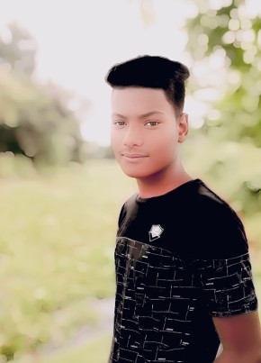 বিপ্লব, 19, বাংলাদেশ, নেত্রকোনা