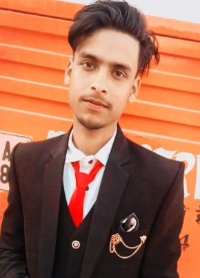 Johnson, 18, India, Bisauli