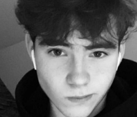 Noah, 22, Brackenheim