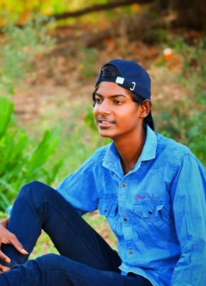 Vikas, 18, India, Jawad