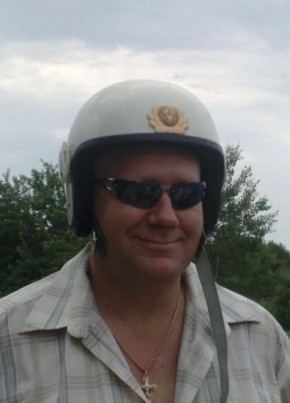 Pavel Mikhkalev, 55, Russia, Segezha