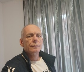 Yury Lysoy, 54, Sofia