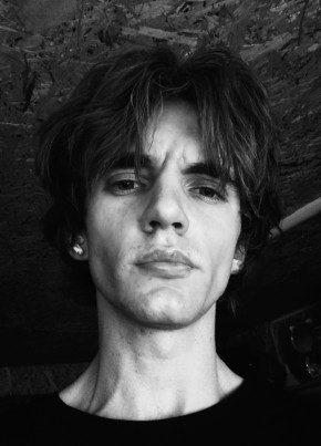 Sergei из Ачинска 22 года