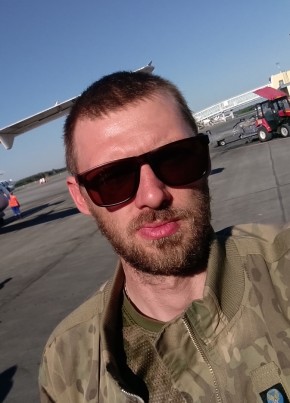Александр, 40, Россия, Луга