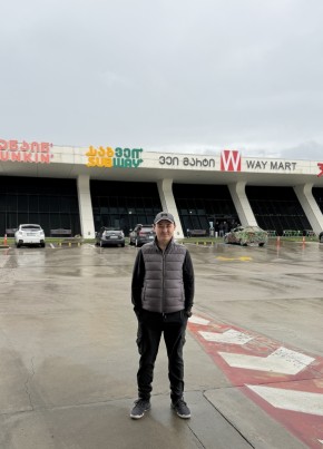Yerkebulan из Antalya 42 года