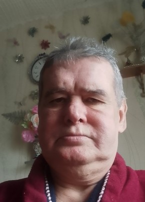 Михаил из Соснового Бора 55 лет