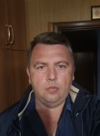 Aleksey, 42, Lobnya