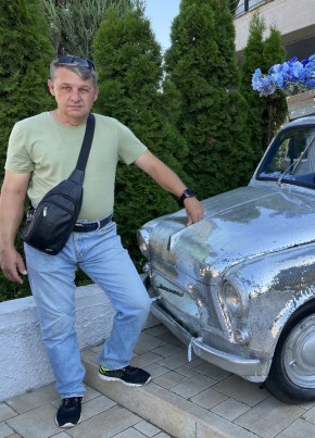 Андрей из Великого Новгорода 48 лет