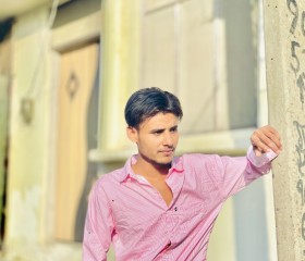 Aayan khan, 23, Suar