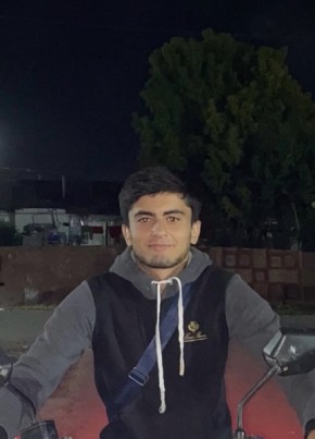 Azat, 19, Russia, Moscow