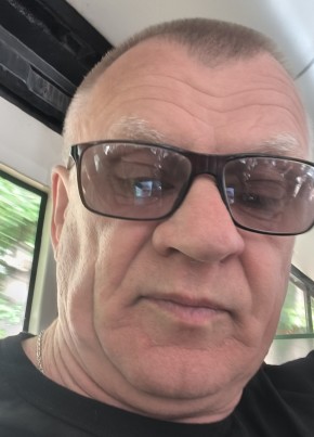Толя из Кривого Рога 65 лет