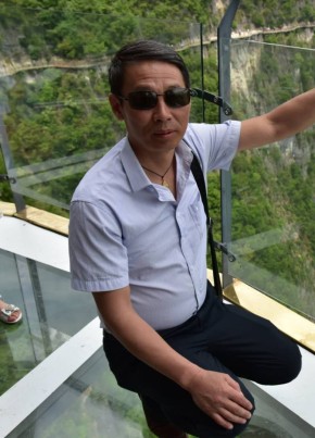 张博仕, 53, 中华人民共和国, 达州市