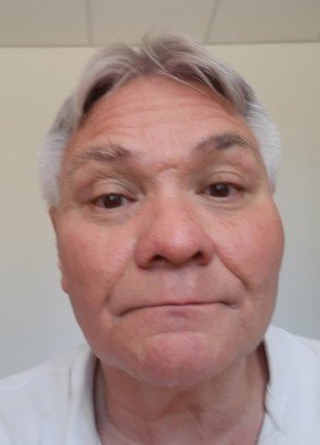 Zoltán из Szeged 65 лет