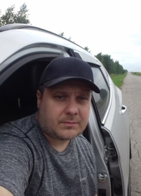 Илья из Рязани 44 года