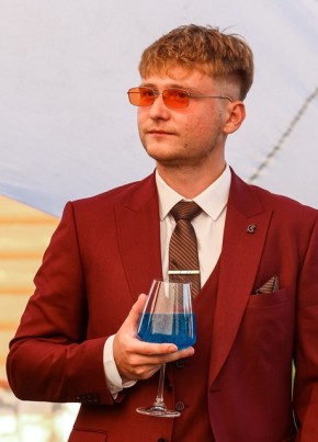 Антон из Курска 24 года