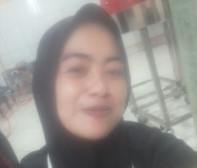 rara, 44, Semarang
