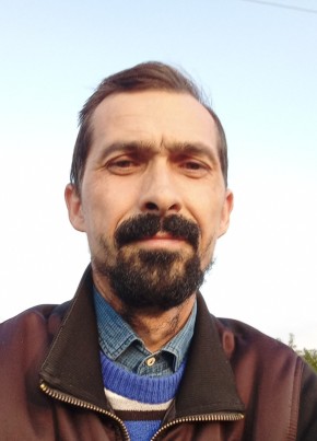 MARIUS FIZESAN, 44, Romania, Timișoara