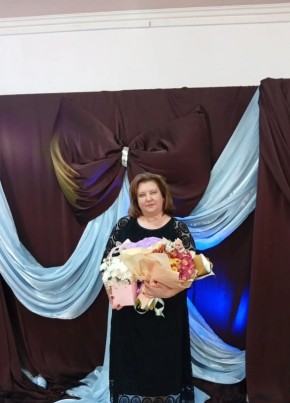 Юлия из Саратова 37 лет