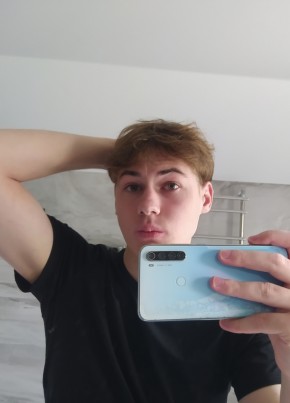 Gleb, 18, Belarus, Minsk