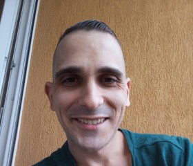 Dani, 32, Budapest