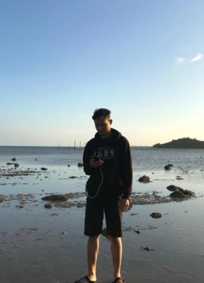 teguh из Kota Surabaya 27 лет