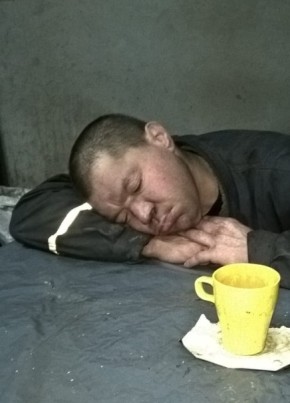 Саша Молочков из Нижнего Тагила 52 года