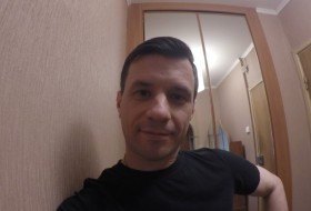 Николай Ивон, 47 - Только Я