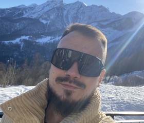 Ilya, 30, Chengdu