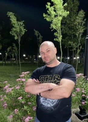 Валентин из Новотитаровскаи 45 лет