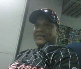 Carlos, 63, Caracas