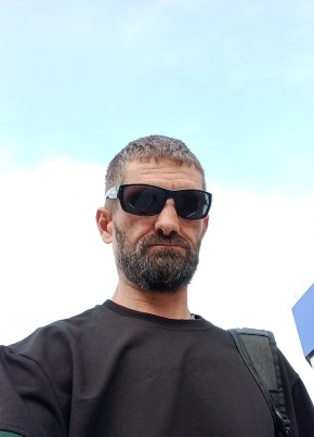 Павел из Новосибирска 42 года