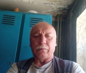 Mikhail, 61, Kazan