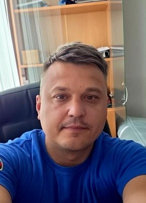 Антон из Санкт-Петербурга 43 года