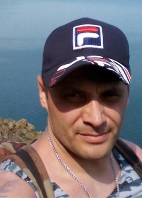 Oleg, 40, Russia, Partenit