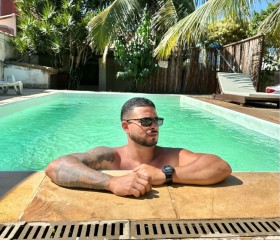 Felipe, 29, Queimados