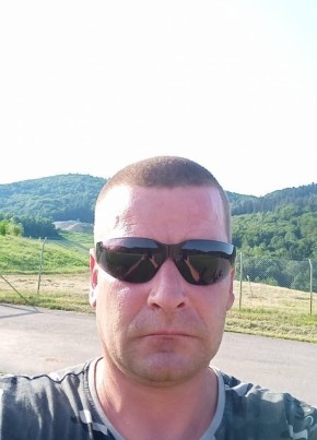 Ionut из Brașov 44 года
