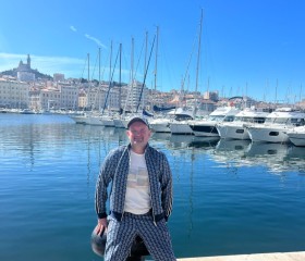 Roman, 50, Sokhumi