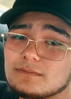 Аслиддин из Yangiyŭl 22 года