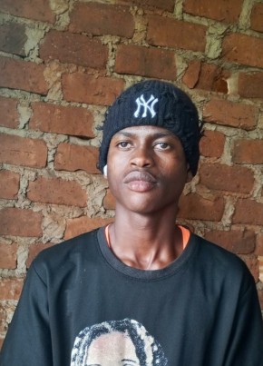 Hussein из Mbale 18 лет