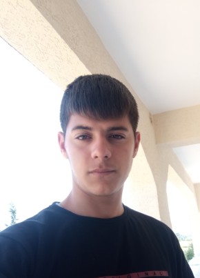 Efe из Antakya 18 лет