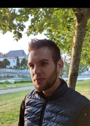 Jimmy, 31, République Française, La Rochelle