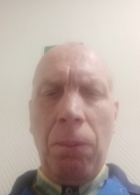 олег из Сланцы 55 лет
