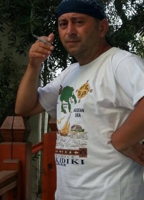 Andrei, 46, Romania, București