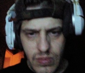 Tommy, 22, Memphis